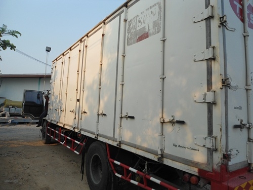 ขายรถ 6 ล้อISUZU DECA  ตู้10บาน