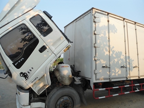 ขายรถ 6 ล้อISUZU DECA  ตู้10บาน