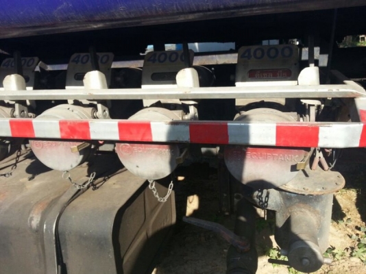 รถฮีโน่ 10 ล้อ F17 บรรทุกน้ำมัน 167 แรงม้า. สนใจติดต่อ 081 - 6079515 รถฮีโน่ 10 ล้อ F17 บรรทุกน้ำมัน 167 แรงม้า. สนใจติดต่อ 081 - 6079515