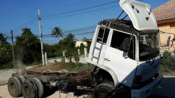 รถฮีโน่ 10 ล้อ KT9725 187 แรงม้า. ( ขายหัว , คัชซี ) สนใจติดต่อ 081 - 6079515 รถฮีโน่ 10 ล้อ KT9725 187 แรงม้า. ( ขายหัว , คัชซี ) สนใจติดต่อ 081 - 6079515