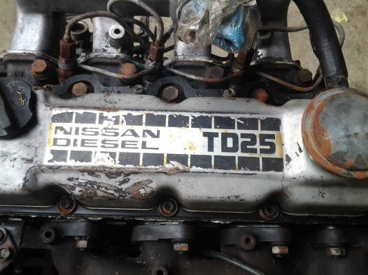 ขายครับเครื่อง TD25 พร้อมเกียร์แถมเล่มทะเบียบครับ สภาพไม่ต้องทำอะไร ราคา 25000 บาท