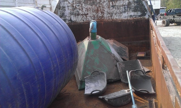 กระบะดั๊ม6ล้อยาว4.2เมตร