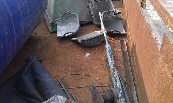 กระบะดั๊ม6ล้อยาว4.2เมตร