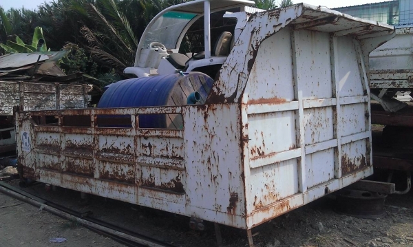 กระบะดั๊ม6ล้อยาว4.2เมตร