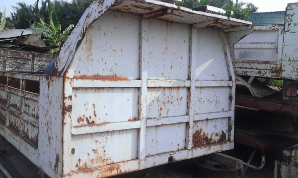 กระบะดั๊ม6ล้อยาว4.2เมตร