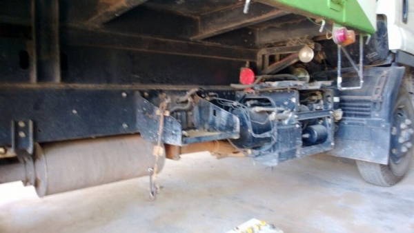 รถอีซูซุ 6 ล้อดั้ม FRR  210 แรงม้า. ปี 53   สนใจติดต่อ 081 - 6079515