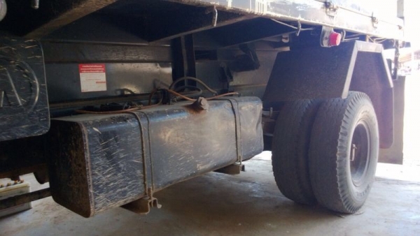 รถอีซูซุ 6 ล้อดั้ม FRR  210 แรงม้า. ปี 53   สนใจติดต่อ 081 - 6079515