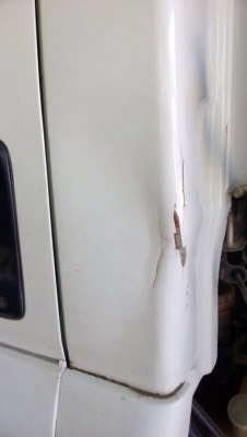 รถอีซูซุ 6 ล้อดั้ม FRR  210 แรงม้า. ปี 53   สนใจติดต่อ 081 - 6079515