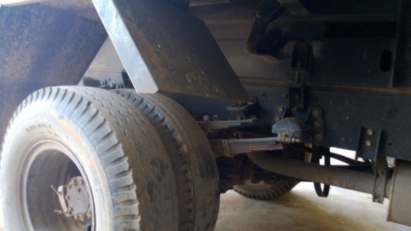 รถอีซูซุ 6 ล้อดั้ม FRR  210 แรงม้า. ปี 53   สนใจติดต่อ 081 - 6079515