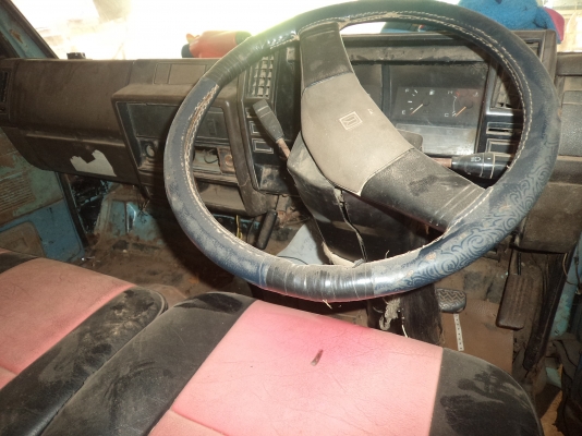 ขาย235000บาท รถอีซูซุ6ล้อ110แรง เครื่องดี คัซซีสวย เอกสารพร้อมโอน