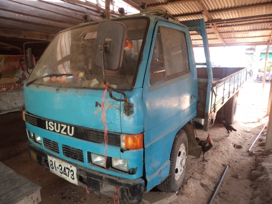 ขาย235000บาท รถอีซูซุ6ล้อ110แรง เครื่องดี คัซซีสวย เอกสารพร้อมโอน