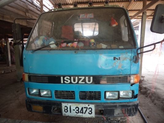 ขาย235000บาท รถอีซูซุ6ล้อ110แรง เครื่องดี คัซซีสวย เอกสารพร้อมโอน