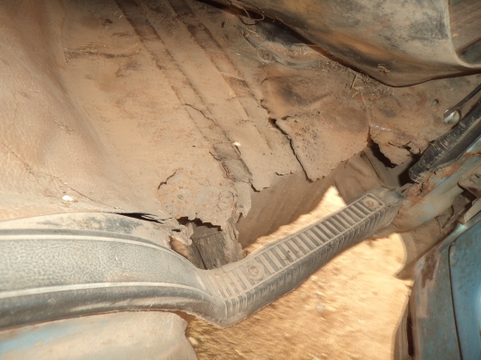 ขาย235000บาท รถอีซูซุ6ล้อ110แรง เครื่องดี คัซซีสวย เอกสารพร้อมโอน