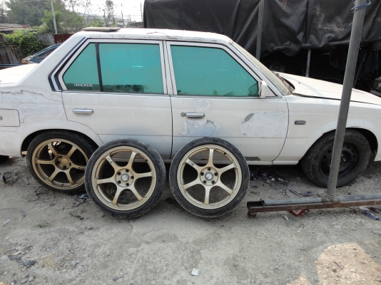 ขายแม๊กขอบ 18 หน้า8นิ้วหลัง10นิ้ว ราคา9500บาท