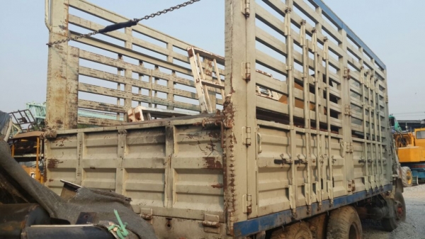 ต้องการขายหางพ่วงคอกไม่ดั้ม ต้องการขายหางพ่วงคอกไม่ดั้ม