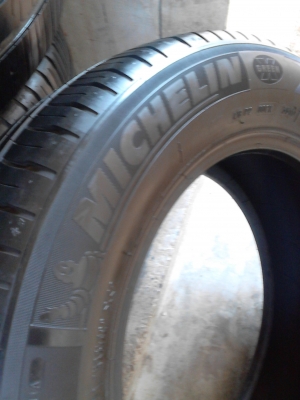 205/60R15 MICHELIN ENERGY XM2 มี ชุด 4 เส้น ใส่กะบะได้  TEL.081-427-3941