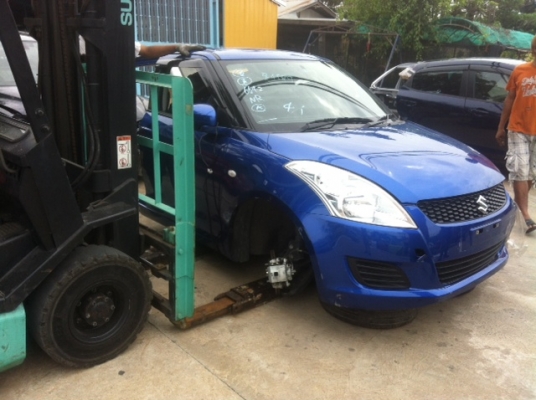 ขายหัวรถตัดและอะไหล่ SUZUKI NEW SWIFT 2013 เกียร์ AT ใช้งานมาน้อย 14337 KM เหมาะกับอู่และลูกค้าที่ต้องการเครื่องยนต์และอะไหล่ที่สมบูรณ์ !!!! พาร์ทแท้นำเข้าจากญี่ปุ่น! ขายหัวรถตัดและอะไหล่ SUZUKI NEW SWIFT 2013 เกียร์ AT ใช้งานมาน้อย 14337 KM เหมาะกับอู่และลูกค้าที่ต้องการเครื่องยนต์และอะไหล่ที่สมบูรณ์ !!!! พาร์ทแท้นำเข้าจากญี่ปุ่น!