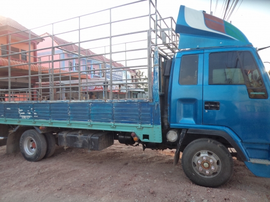 ขาย555000บาทรถ6ล้ออีซูซุร็อกเครื่อง145แรงเทอโบว์ สภาพสวยพร้อมใช้งานคับ