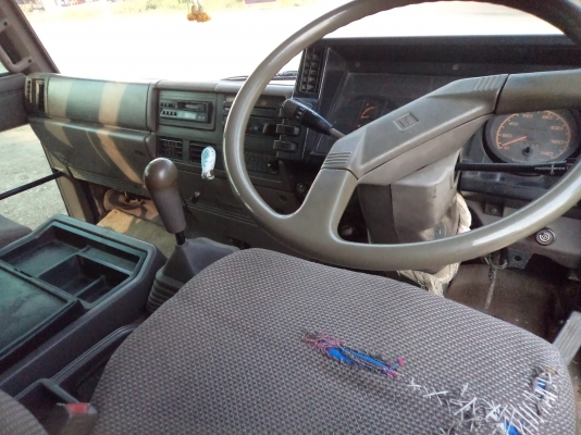 ขาย555000บาทรถ6ล้ออีซูซุร็อกเครื่อง145แรงเทอโบว์ สภาพสวยพร้อมใช้งานคับ