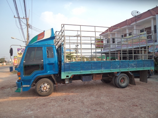 ขาย555000บาทรถ6ล้ออีซูซุร็อกเครื่อง145แรงเทอโบว์ สภาพสวยพร้อมใช้งานคับ