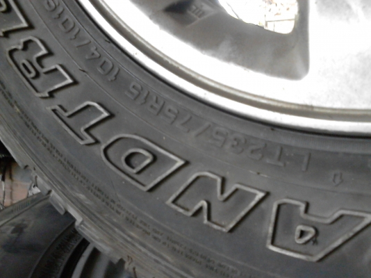 ขายแม๊ก 6 รู พร้อมยางเท่ห์ๆ DUNLOP GRANDTREK AT3 ชุด 4 ล้อ TEL.081-427-3941 ขายแม๊ก 6 รู พร้อมยางเท่ห์ๆ DUNLOP GRANDTREK AT3 ชุด 4 ล้อ TEL.081-427-3941