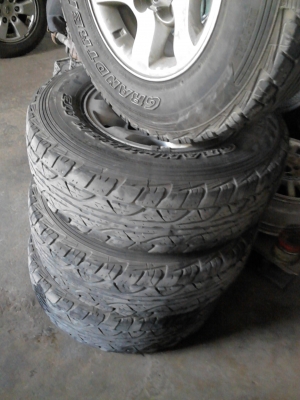 ขายแม๊ก 6 รู พร้อมยางเท่ห์ๆ DUNLOP GRANDTREK AT3 ชุด 4 ล้อ TEL.081-427-3941 ขายแม๊ก 6 รู พร้อมยางเท่ห์ๆ DUNLOP GRANDTREK AT3 ชุด 4 ล้อ TEL.081-427-3941