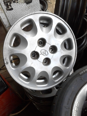 ขายแม๊กTOYOTA ขอบ 14 ขนาด 4 รู 5 1/2 JJ TEL.081-427-3941 ขายแม๊กTOYOTA ขอบ 14 ขนาด 4 รู 5 1/2 JJ TEL.081-427-3941