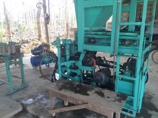 ขายเครื่องอัดบล็อก ซิเมนต์ ระบบไฮโดลิก 2ก้อน ขายเครื่องอัดบล็อก ซิเมนต์ ระบบไฮโดลิก 2ก้อน