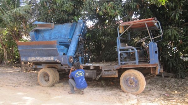 รถนวดข้าว 6 ฟุตไทเส็ง ช่วงล่างฮีโน่ คัซซีสวยเครื่อง อีซูซุ D500 120 แรง