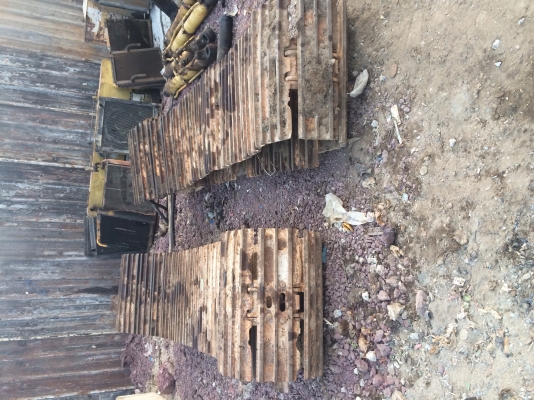 ขายด่วนโซ่แผ่น 300 แผ่น 80 สภาพพร้อมใช้งาน