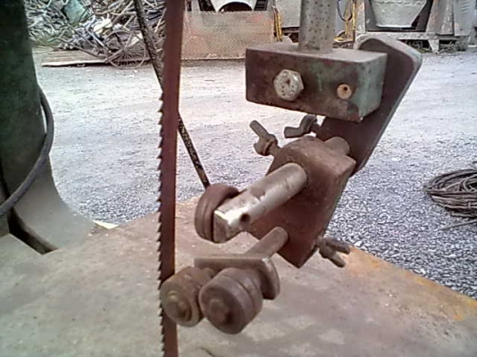 เครื่องเลื่อยสายพาน