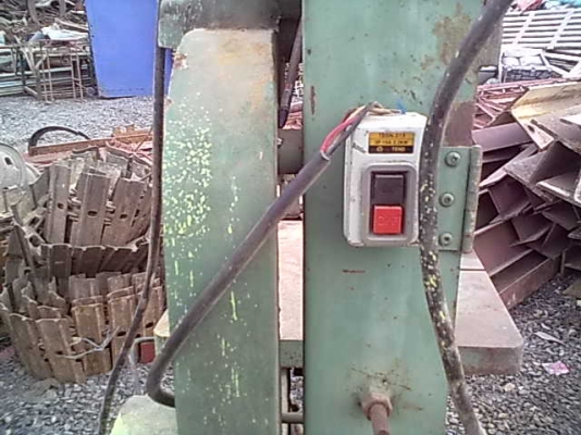 เครื่องเลื่อยสายพาน