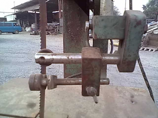 เครื่องเลื่อยสายพาน