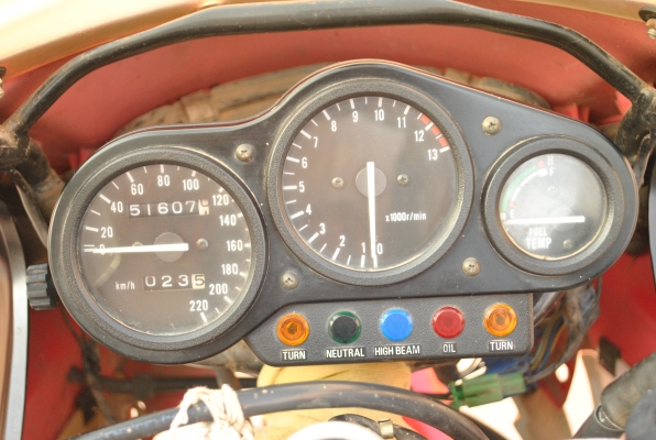 ขาย YAMAHA TZM150 สภาพดี ทะเบียนโอนครับ