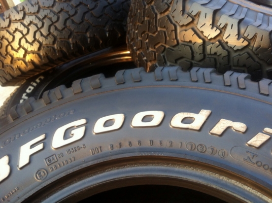 ขายยาง BF Goodrich All-terrain Ko 30 9.5 R15 ขายยาง BF Goodrich All-terrain Ko 30 9.5 R15