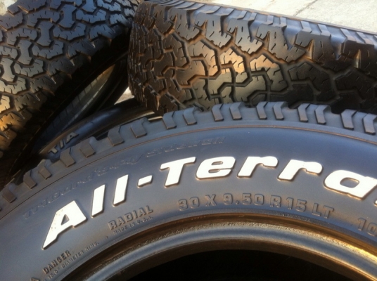 ขายยาง BF Goodrich All-terrain Ko 30 9.5 R15 ขายยาง BF Goodrich All-terrain Ko 30 9.5 R15