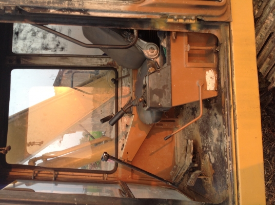 ขายรถแมกโคCAT E120พร้อมทำงานแอร์เย็น. เครื่องปั้มดีแรงไวทำงานเร็ว ขายรถแมกโคCAT E120พร้อมทำงานแอร์เย็น. เครื่องปั้มดีแรงไวทำงานเร็ว