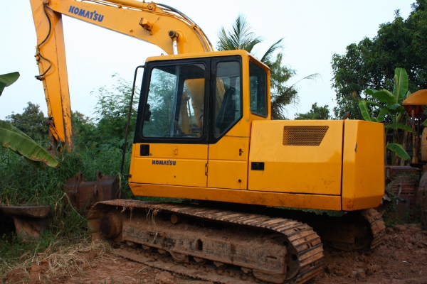 ขาย komatsu pc120-5 ราคา 800,000 ขาย komatsu pc120-5 ราคา 800,000
