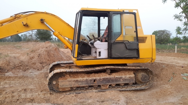 ขาย komatsu pc120-5 ราคา 800,000 ขาย komatsu pc120-5 ราคา 800,000