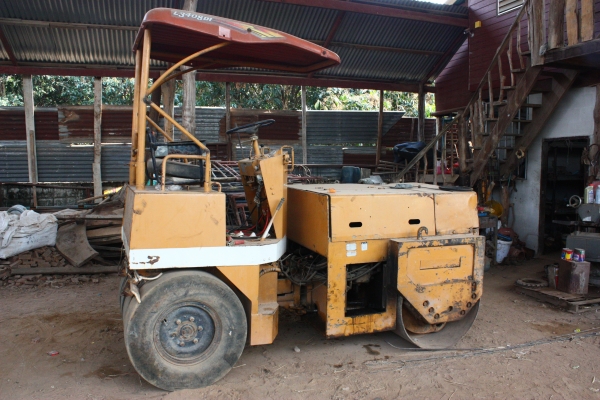 ขาย รถบด 4 ตัน  KOMATSU รุ่น JV40 CW ราคา 150,000