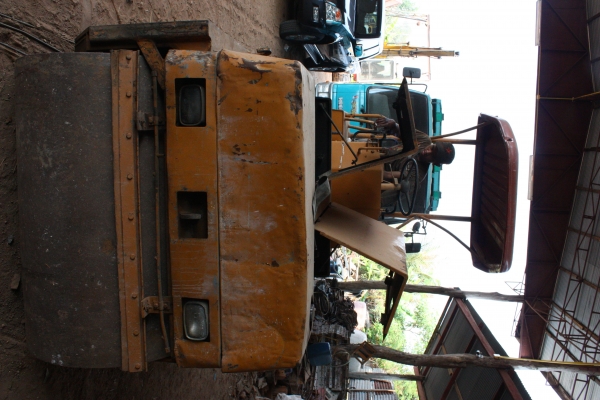 ขาย รถบด 4 ตัน  KOMATSU รุ่น JV40 CW ราคา 150,000