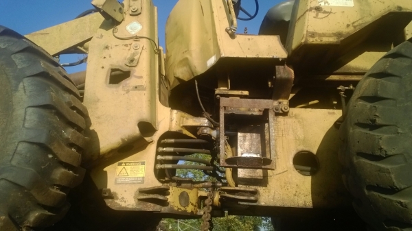 มี3คัน..ขายเหมาหรือแยก..CAT916และ910F รถตักล้อยาง รถใช้งานได้ทุกคัน เดิมๆสีเดิม รถโรงเลื่อย...