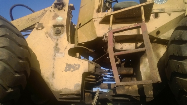 มี3คัน..ขายเหมาหรือแยก..CAT916และ910F รถตักล้อยาง รถใช้งานได้ทุกคัน เดิมๆสีเดิม รถโรงเลื่อย...