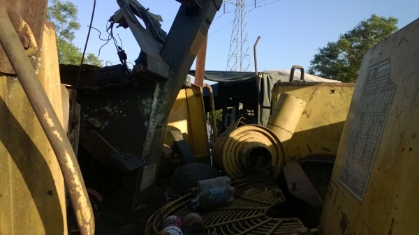 มี3คัน..ขายเหมาหรือแยก..CAT916และ910F รถตักล้อยาง รถใช้งานได้ทุกคัน เดิมๆสีเดิม รถโรงเลื่อย...