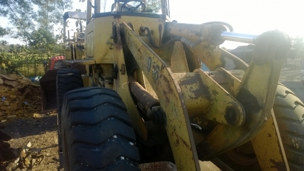 มี3คัน..ขายเหมาหรือแยก..CAT916และ910F รถตักล้อยาง รถใช้งานได้ทุกคัน เดิมๆสีเดิม รถโรงเลื่อย...