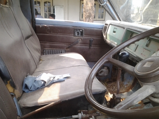 ISUZU KSเครื่อง 110ดั้ม6ล้อ ISUZU KSเครื่อง 110ดั้ม6ล้อ