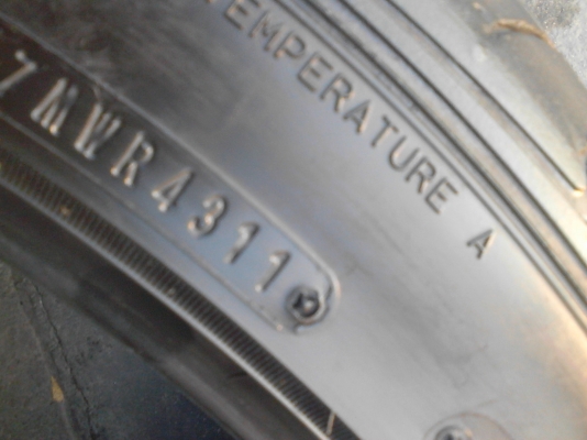 225/45R18 DUNLOP SP SPORT LM703  มี 2 เส้น  TEL.081-427-3941