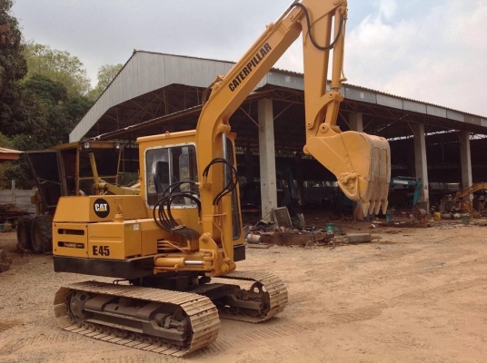 ขายรถแบ็คโฮCATERPILLAR-E45สภาพพร้อมใช้งานมีเอกสารรถเก่านอก(มีVDOให้ชม)ติดต่อ085-5632278 นายภานุกูล(ราคาต่อรองได้)