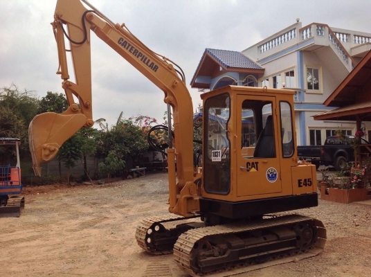 ขายรถแบ็คโฮCATERPILLAR-E45สภาพพร้อมใช้งานมีเอกสารรถเก่านอก(มีVDOให้ชม)ติดต่อ085-5632278 นายภานุกูล(ราคาต่อรองได้)