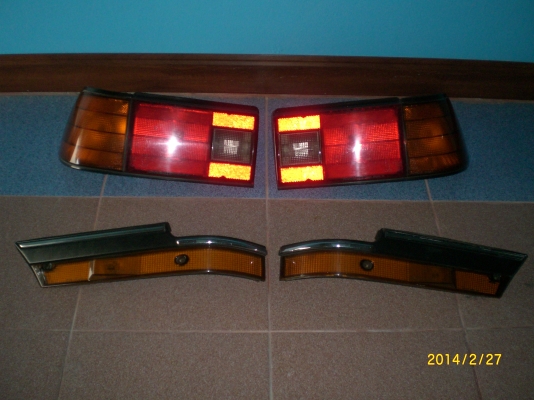 ไฟท้าย-ไฟเลี้ยว toyota corona st151 ตู้เย็น ของแท้ ทั้งชุด1000บาท